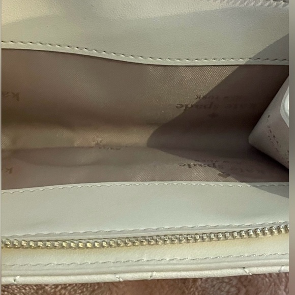🎉SOLD🎉Kate Spade Cream Quilted Women's Bag - Picture 3 of 3